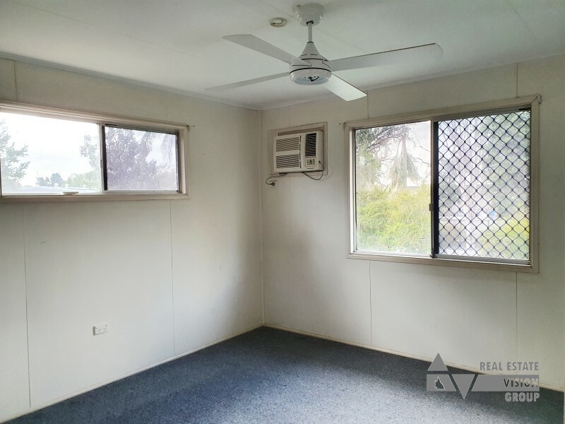 4 Bremner St, Blackwater QLD 4717