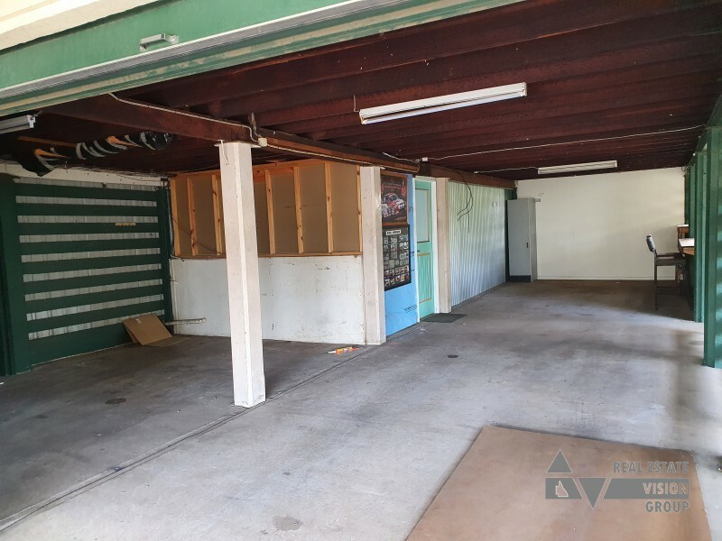 4 Bremner St, Blackwater QLD 4717