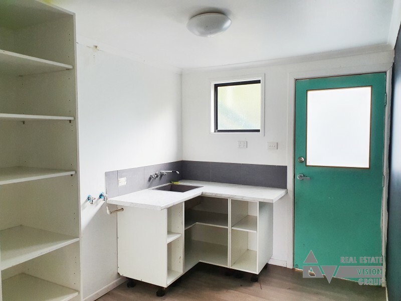 4 Bremner St, Blackwater QLD 4717