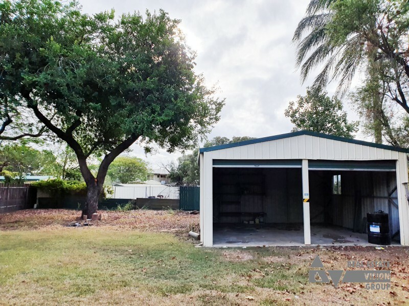 4 Bremner St, Blackwater QLD 4717