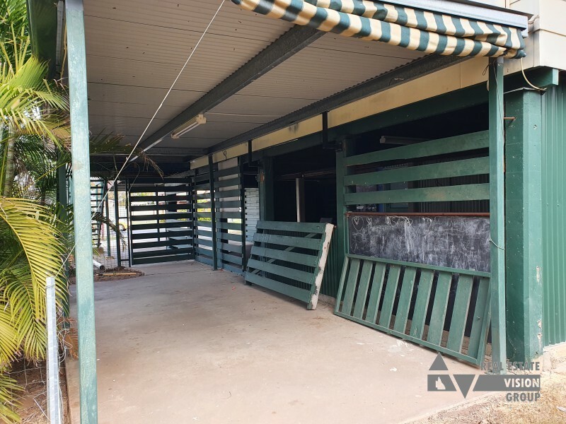 4 Bremner St, Blackwater QLD 4717