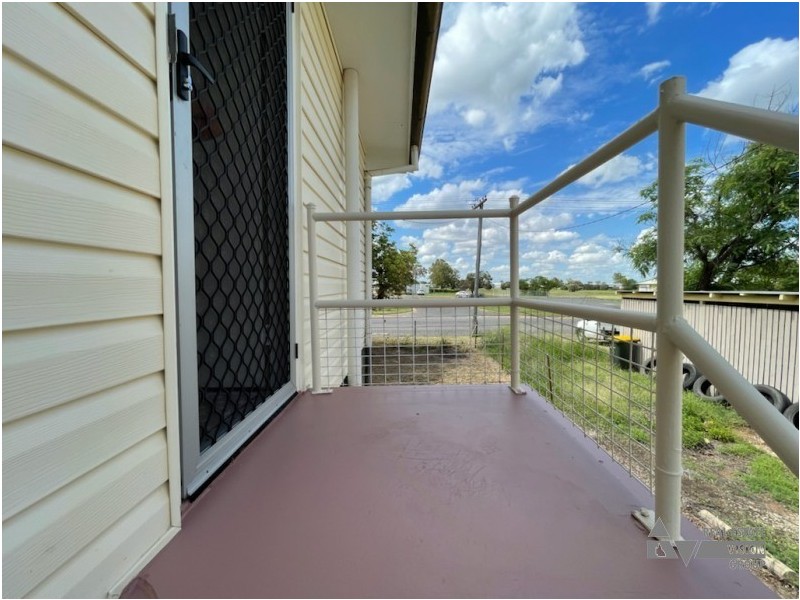 12 Boree St, Blackwater QLD 4717