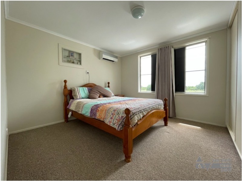 12 Boree St, Blackwater QLD 4717