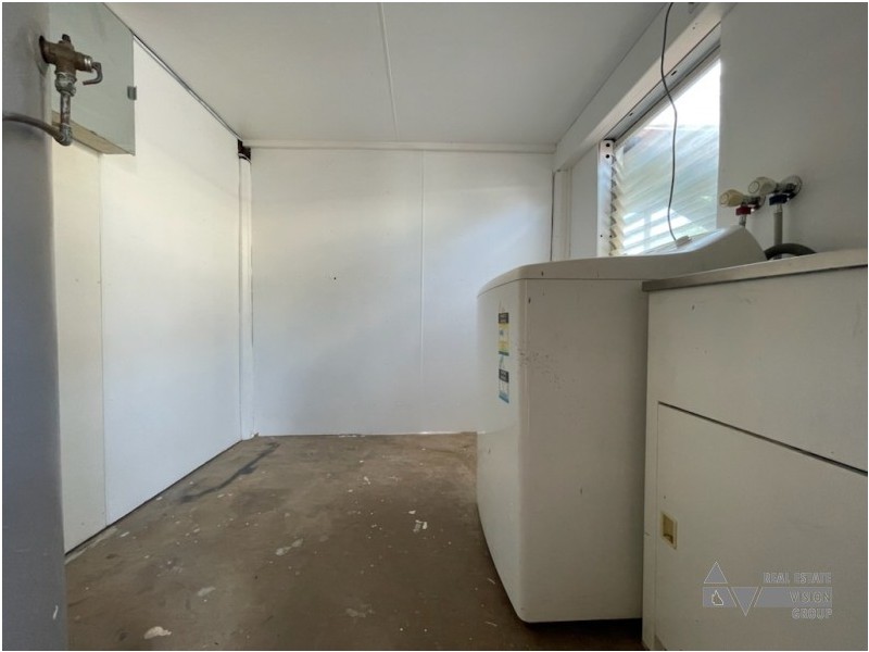 12 Boree St, Blackwater QLD 4717