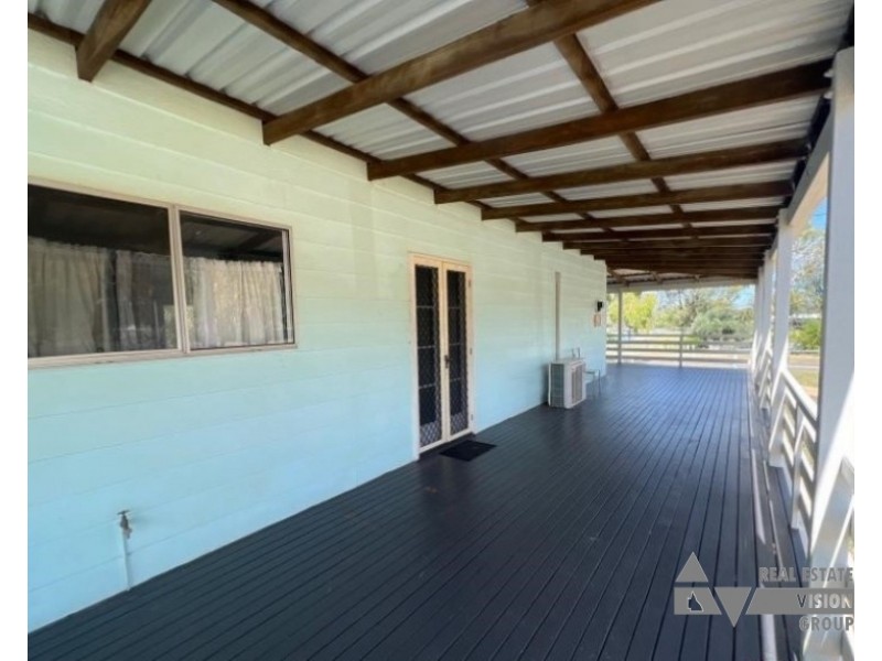 12 Steele St, Rubyvale QLD 4702