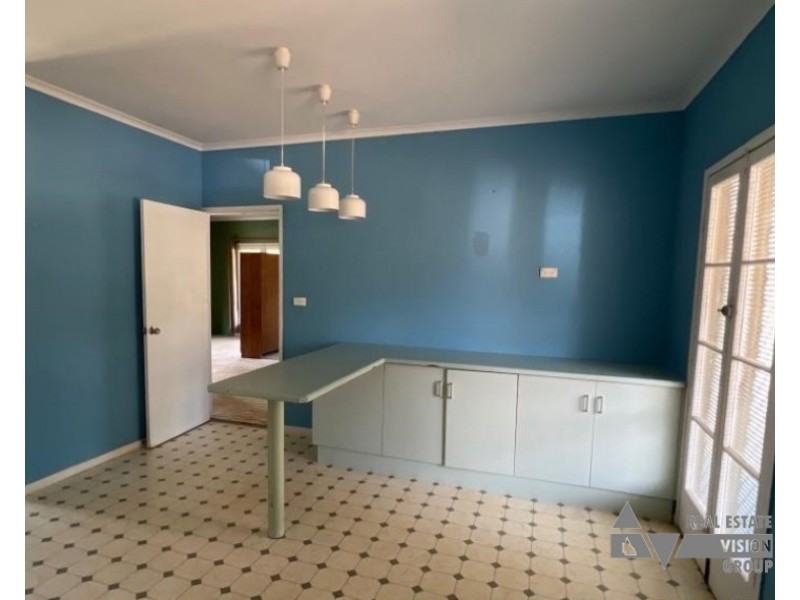 12 Steele St, Rubyvale QLD 4702