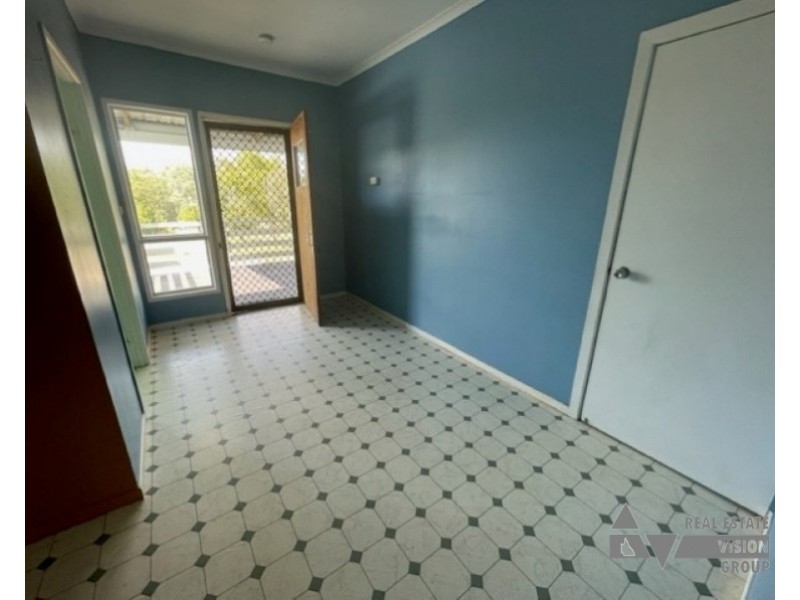 12 Steele St, Rubyvale QLD 4702