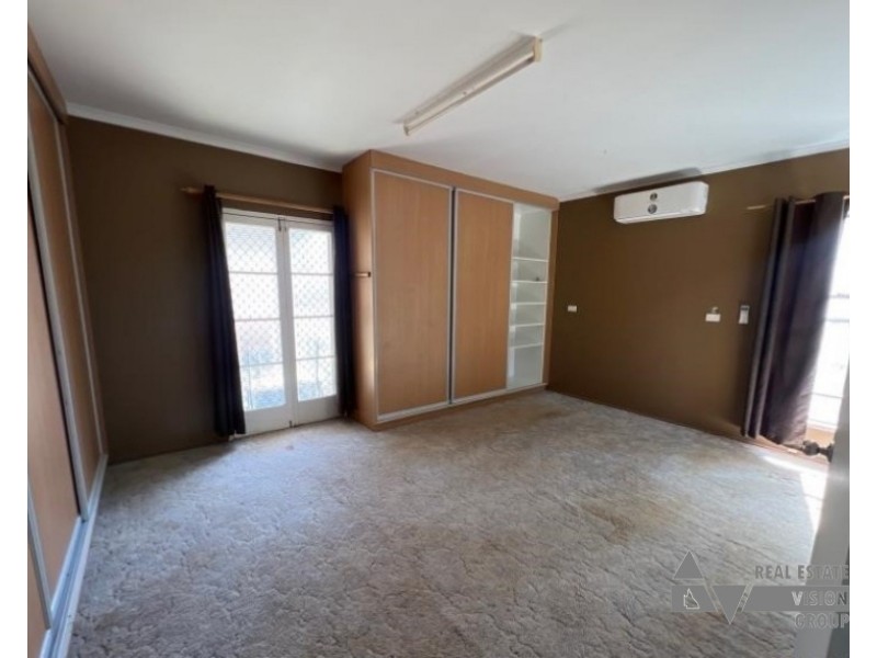 12 Steele St, Rubyvale QLD 4702