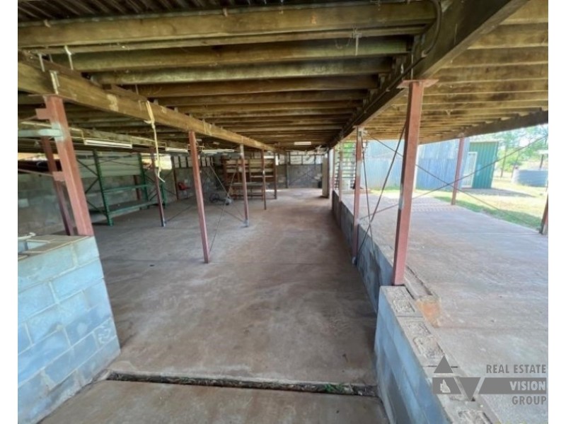 12 Steele St, Rubyvale QLD 4702