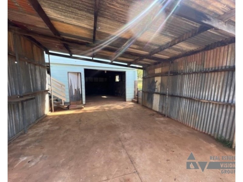 12 Steele St, Rubyvale QLD 4702