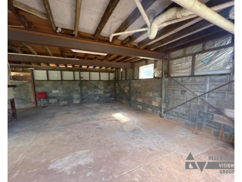 12 Steele St, Rubyvale QLD 4702