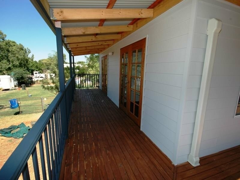 24 Byron St, Alpha QLD 4724