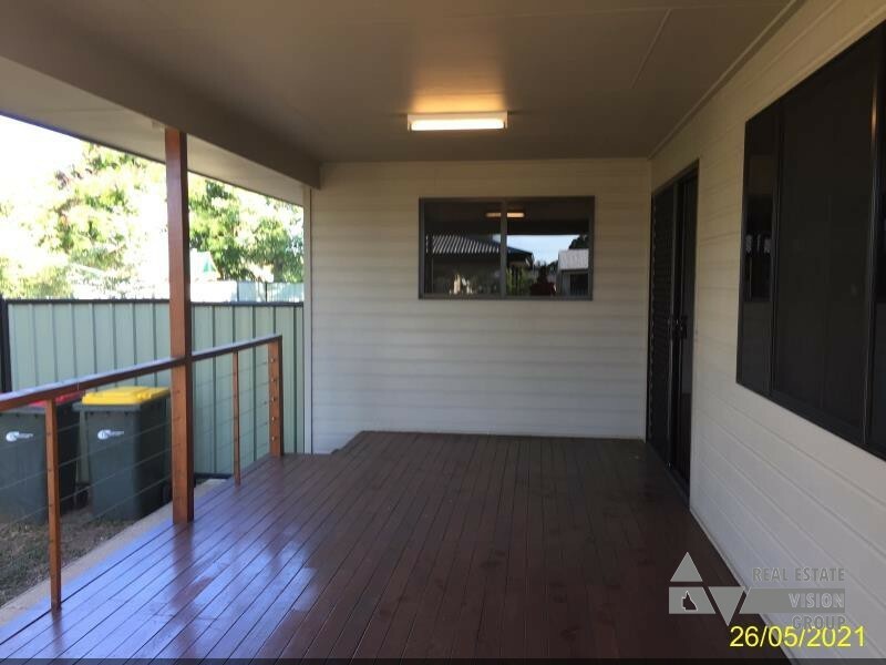 8 Oak St, Blackwater QLD 4717