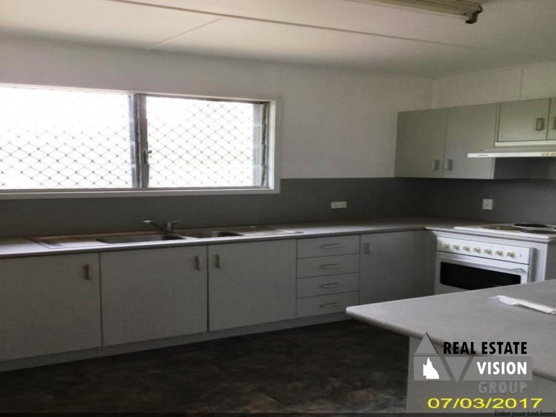 15 Evans Street, Blackwater QLD 4717