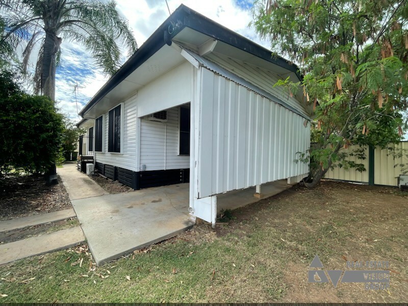 15 Evans Street, Blackwater QLD 4717
