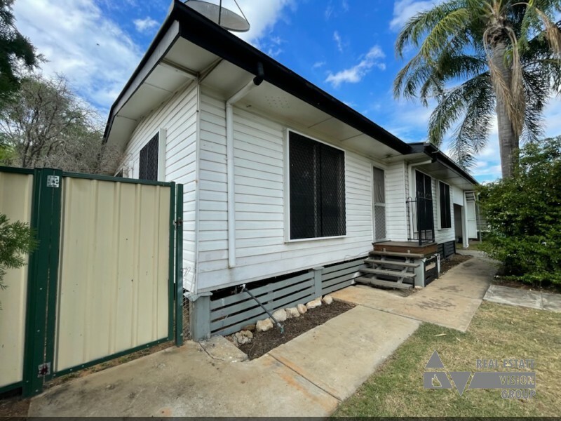 15 Evans Street, Blackwater QLD 4717