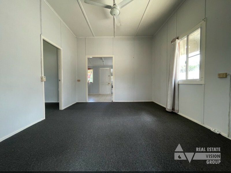 2 Main St, Bluff QLD 4702