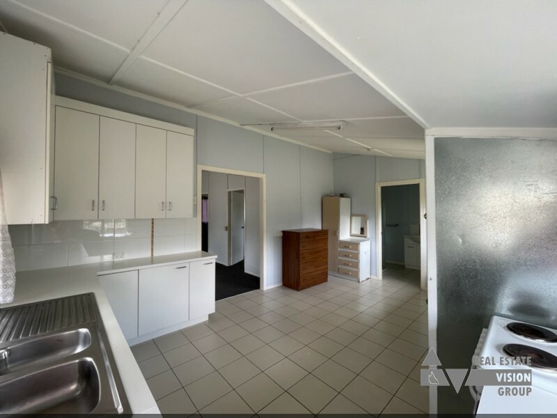 2 Main St, Bluff QLD 4702