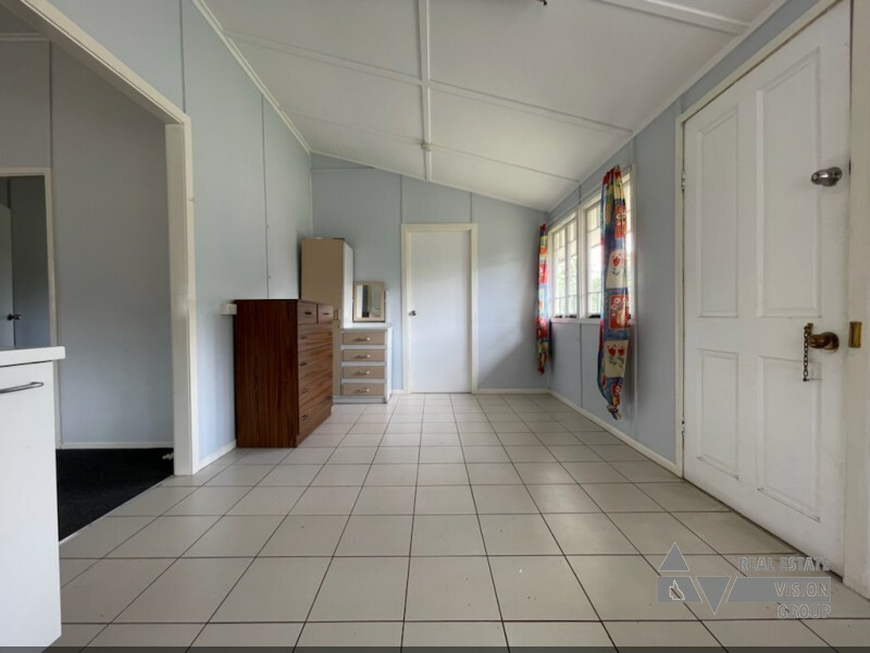 2 Main St, Bluff QLD 4702