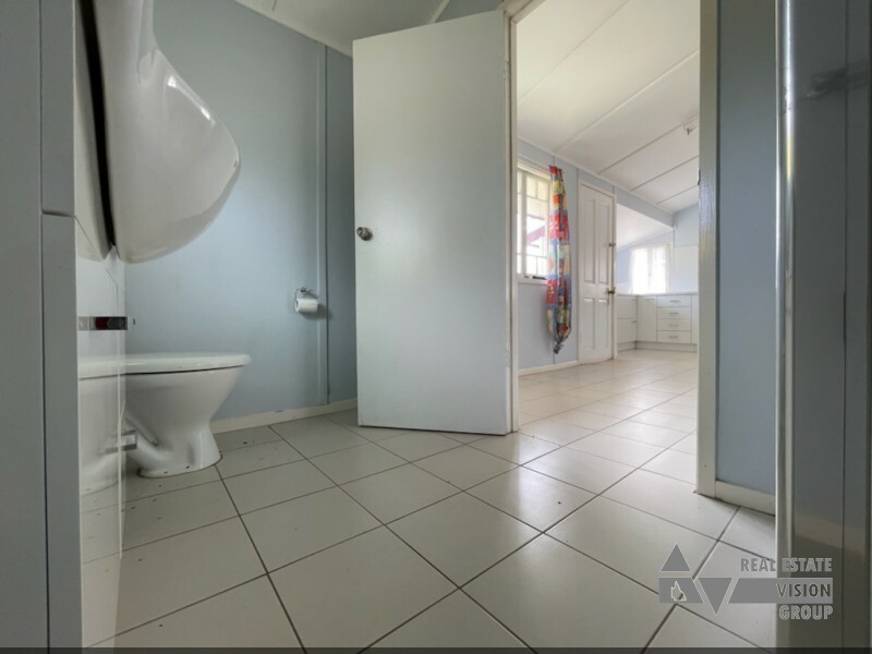 2 Main St, Bluff QLD 4702