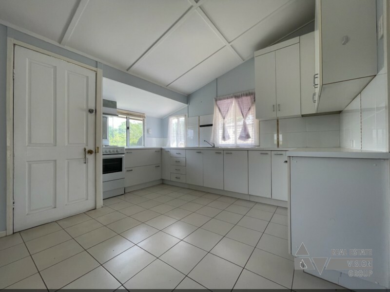 2 Main St, Bluff QLD 4702