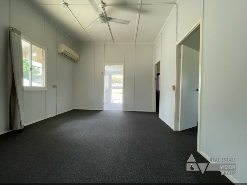 2 Main St, Bluff QLD 4702