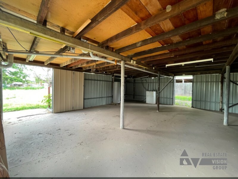 2 Main St, Bluff QLD 4702