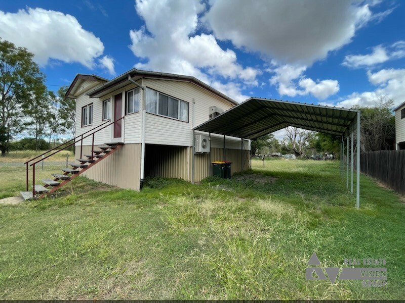 2 Main St, Bluff QLD 4702