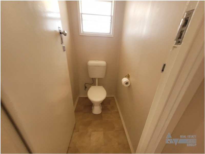 44 Acacia St, Blackwater QLD 4717