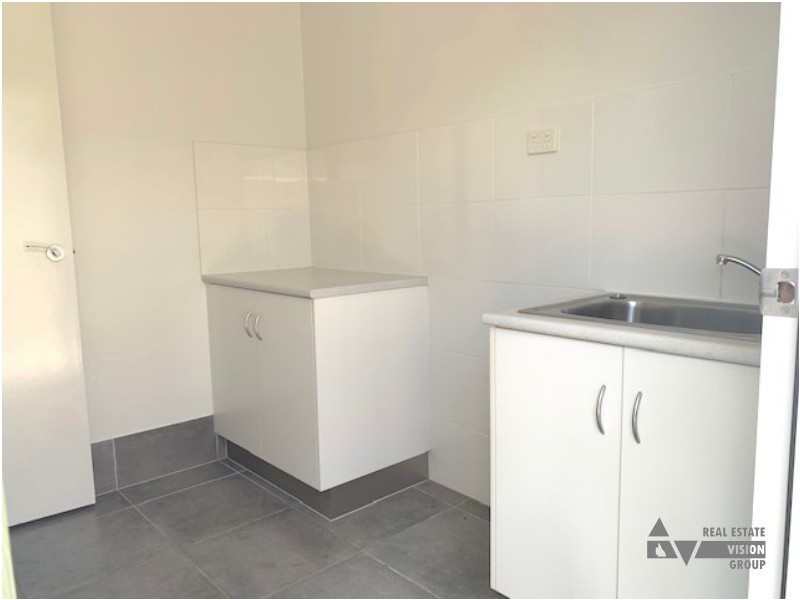 67 Canterbury Rd, Emerald QLD 4720