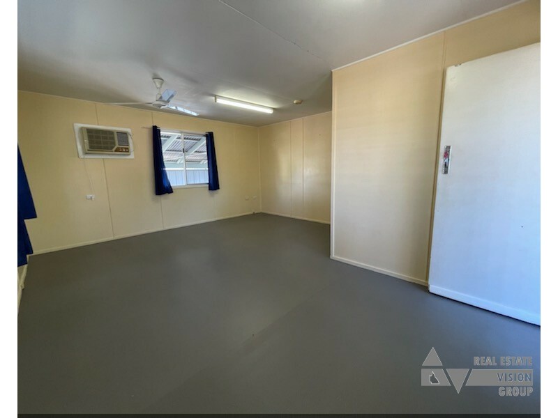 37 Fay St, Blackwater QLD 4717