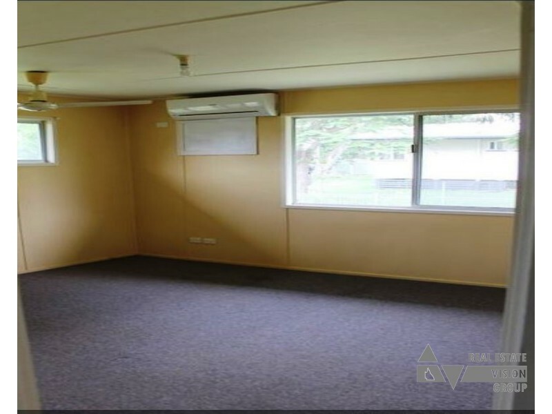 37 Fay St, Blackwater QLD 4717