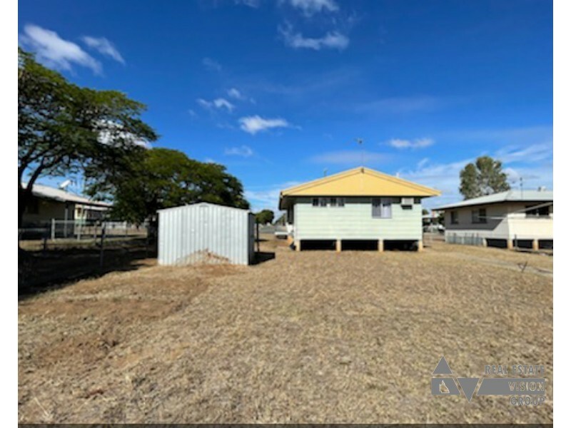 37 Fay St, Blackwater QLD 4717