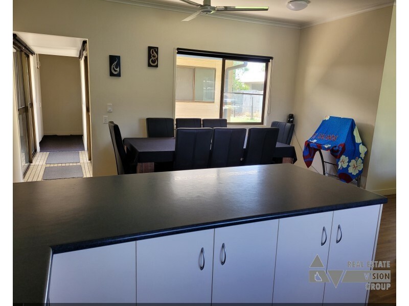 20 Walsh Ave, Blackwater QLD 4717
