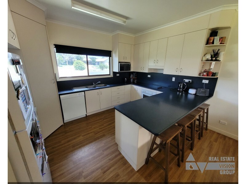 20 Walsh Ave, Blackwater QLD 4717