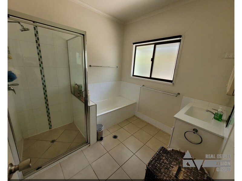 20 Walsh Ave, Blackwater QLD 4717