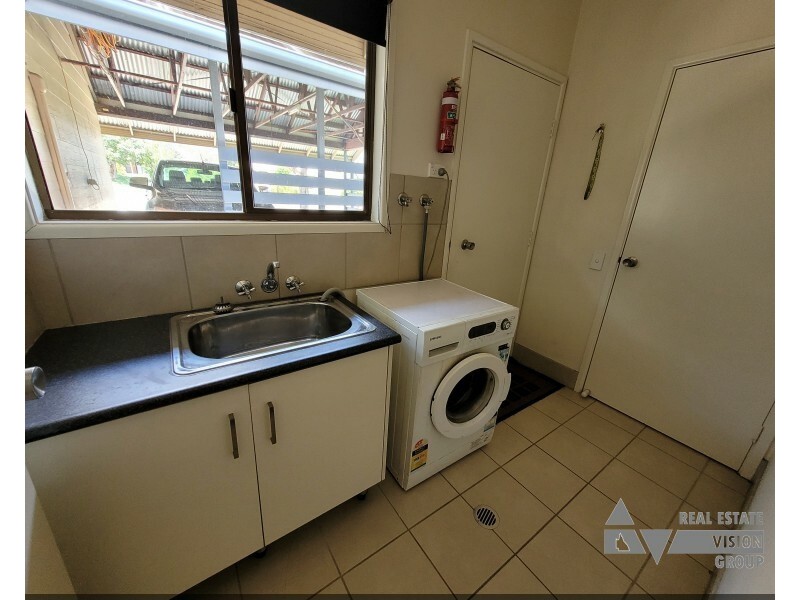 20 Walsh Ave, Blackwater QLD 4717