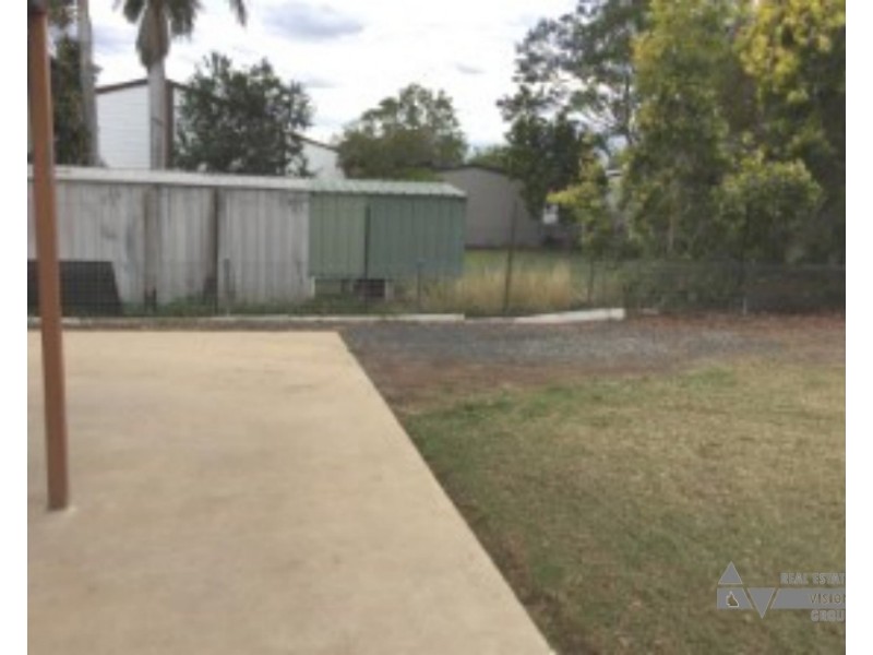1 Monger St, Blackwater QLD 4717