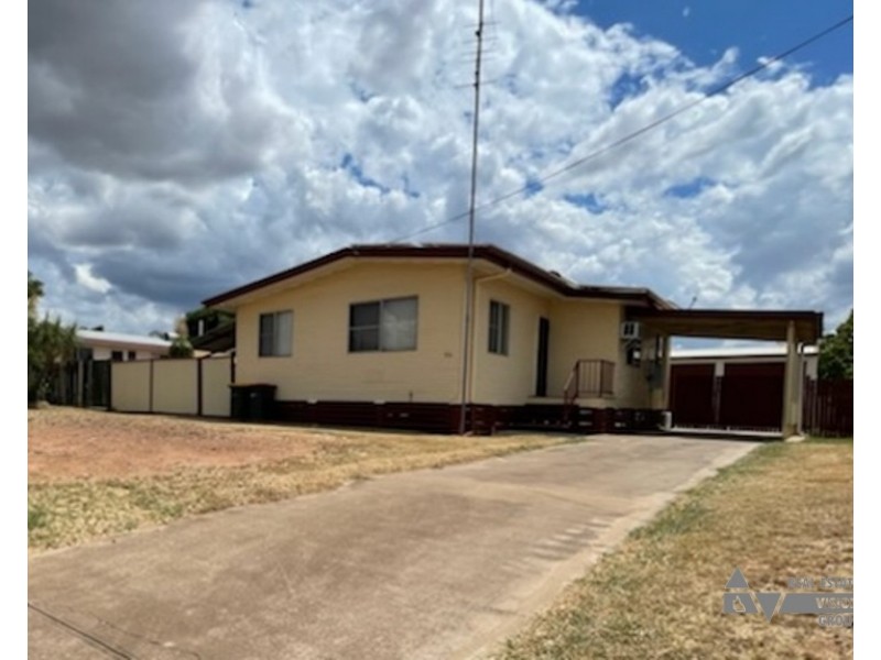 54 Littlefield St, Blackwater QLD 4717
