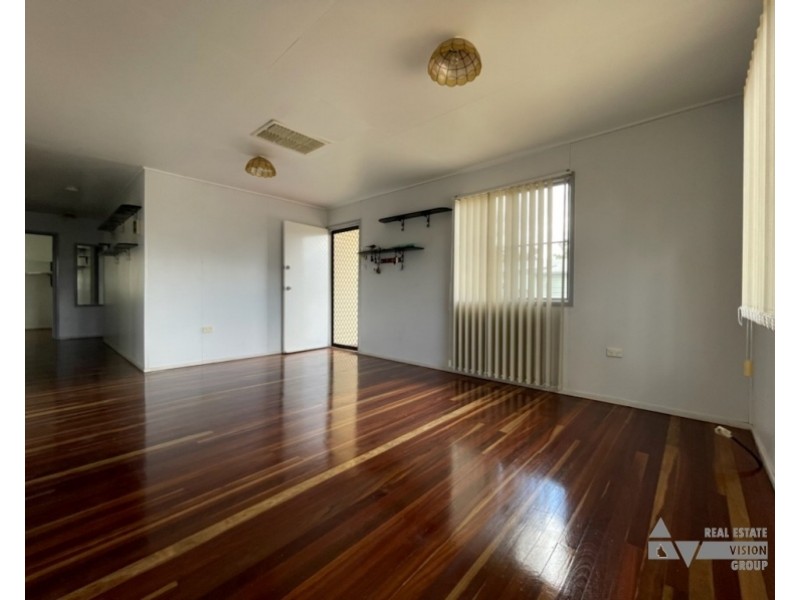 54 Littlefield St, Blackwater QLD 4717
