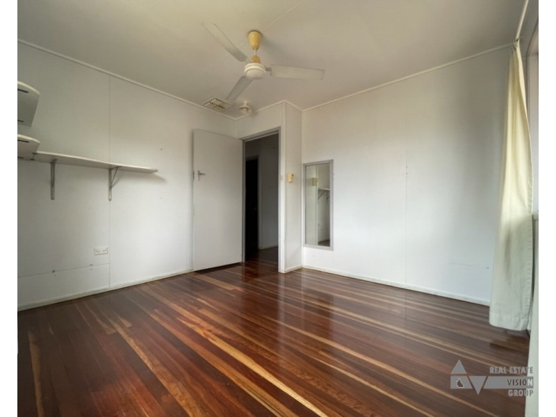 54 Littlefield St, Blackwater QLD 4717