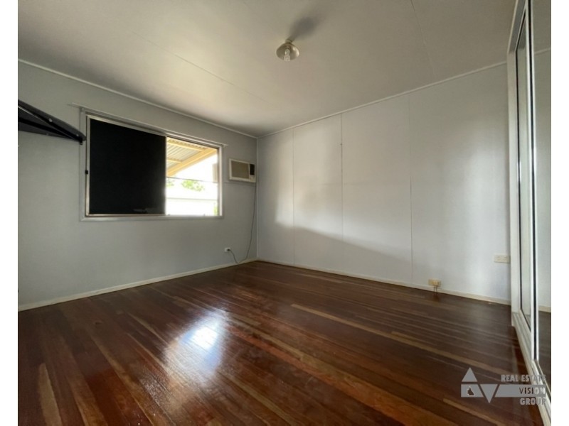 54 Littlefield St, Blackwater QLD 4717