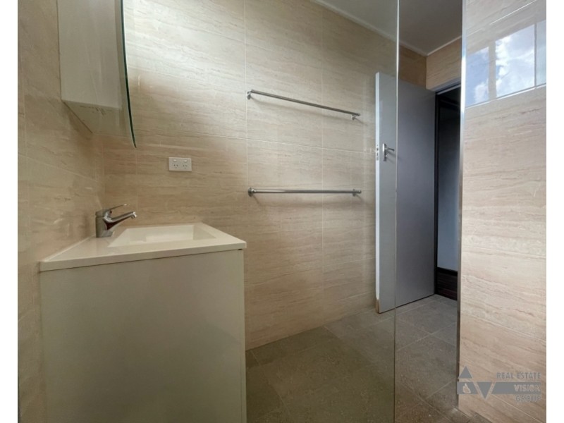 54 Littlefield St, Blackwater QLD 4717