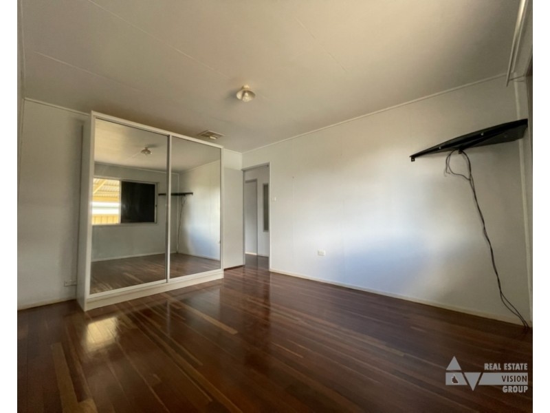 54 Littlefield St, Blackwater QLD 4717