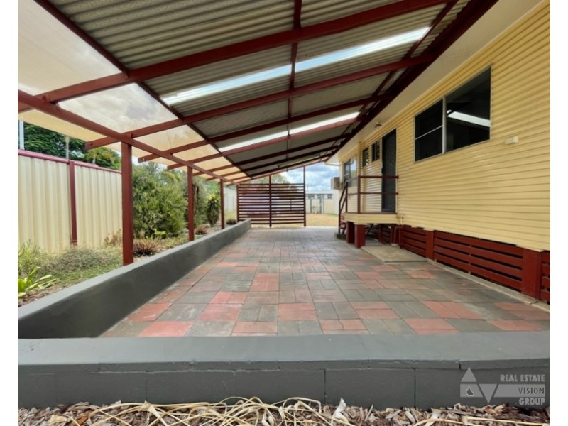 54 Littlefield St, Blackwater QLD 4717