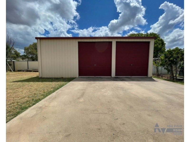 54 Littlefield St, Blackwater QLD 4717