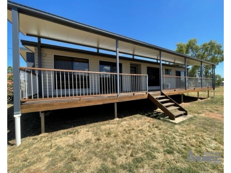 6 Cherry St, Blackwater QLD 4717