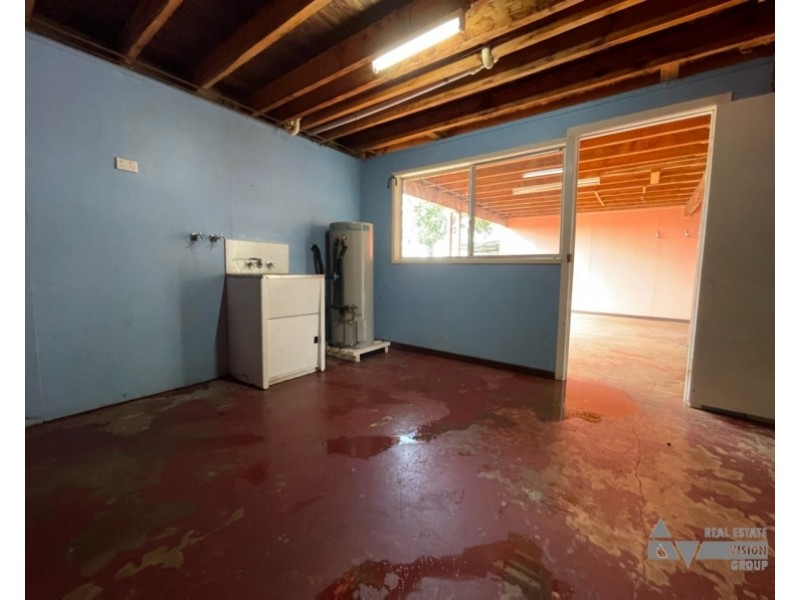 18 Birt St, Blackwater QLD 4717