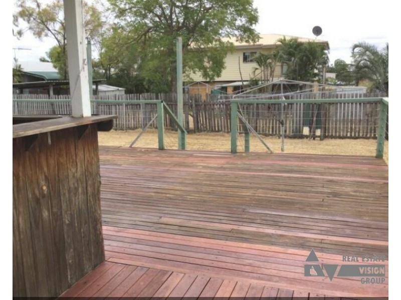 21 Fay St, Blackwater QLD 4717