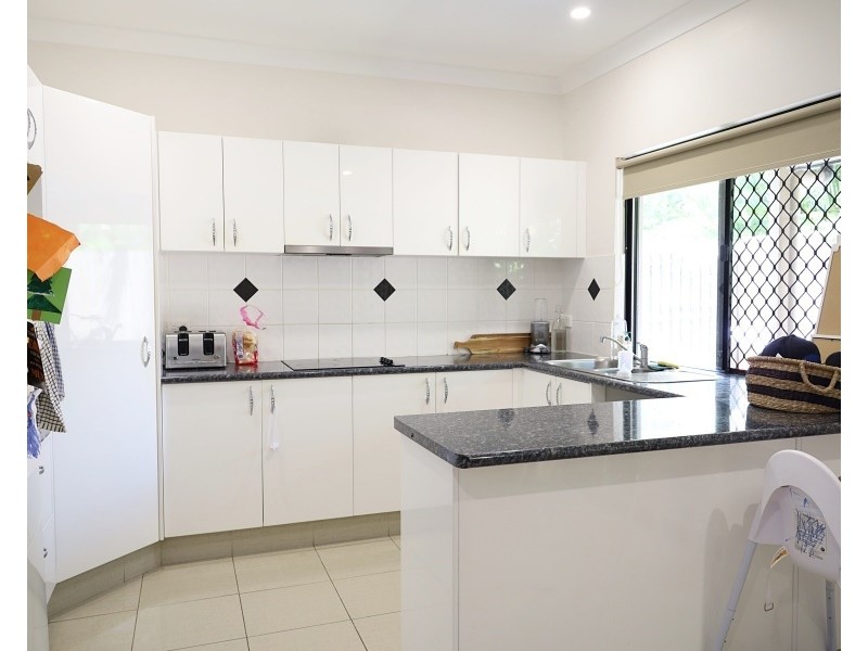 Unit 11/3-5 Erromango Dr, Jubilee Pocket QLD 4802